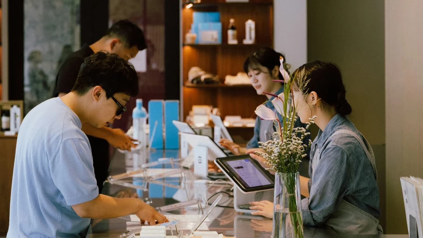 人手不足で悩む飲食店へ｜DXで解決する5つの方法