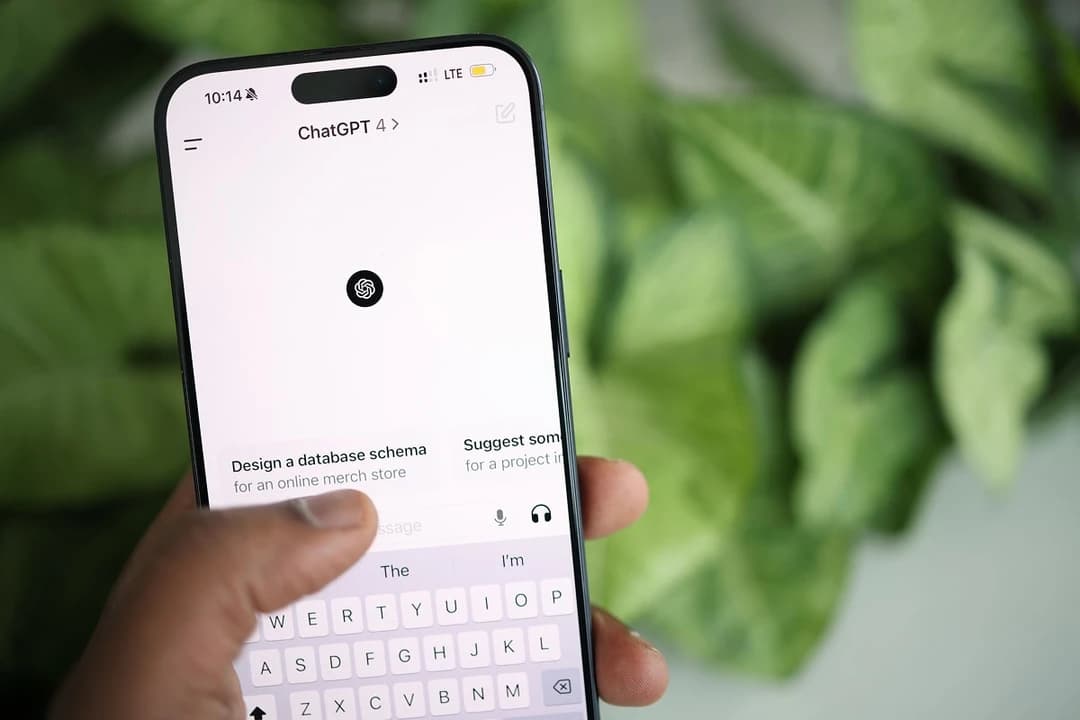 ChatGPTが検索する前に「見に行く先」を決めている｜自店サイトを磨いても候補に入らない理由