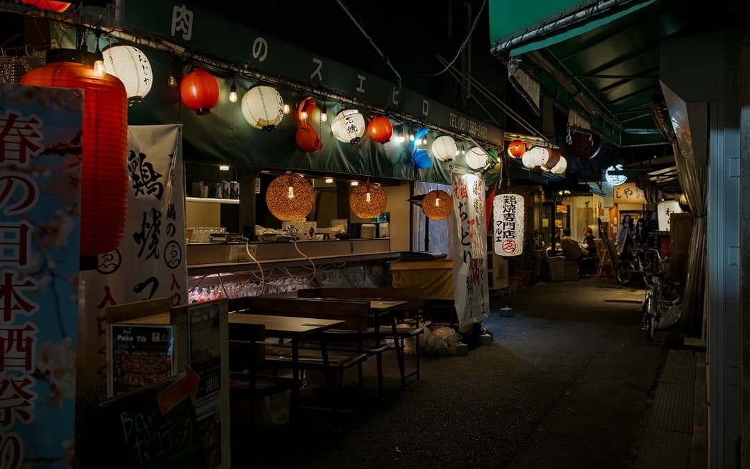出国税が3倍になった本当の意味——1,300億円は、飲食店のインバウンド対応にどう流れるのか